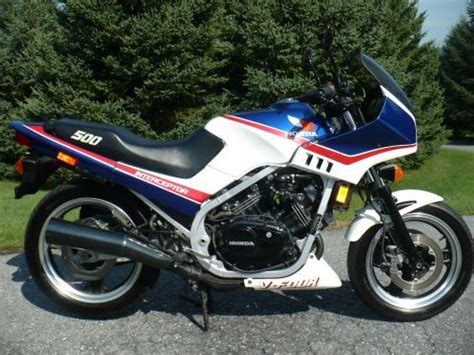 Thank you for looking at our listing! Honda VF500F 500 INTERCEPTOR 1985 USA 1985 - from Derek Eberly