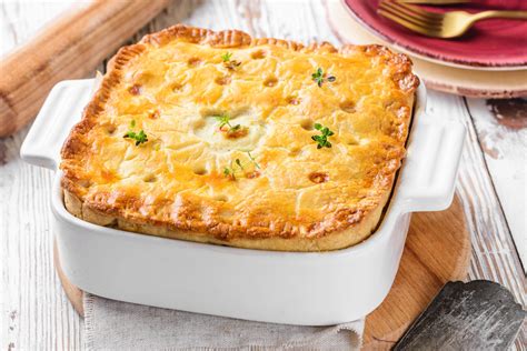 Reduce the heat to a simmer and cook for 45 minutes. Turkey or Chicken Pot Pie Recipe