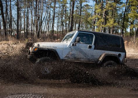 Open Roof Jeep And White Open Top Jeep 1 White Open Top Jeep 2