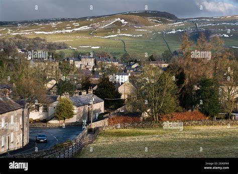 Giggleswick Village Hi Res Stock Photography And Images Alamy