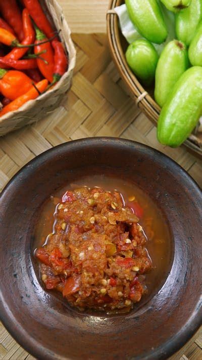 Cara membuat sambal matah ala geprek bensu #resepsambal #sambalmatah sambal matah adalah sambal khaa bali. Sambal Tomat Mentah | Resep | Resep, Resep makanan india ...