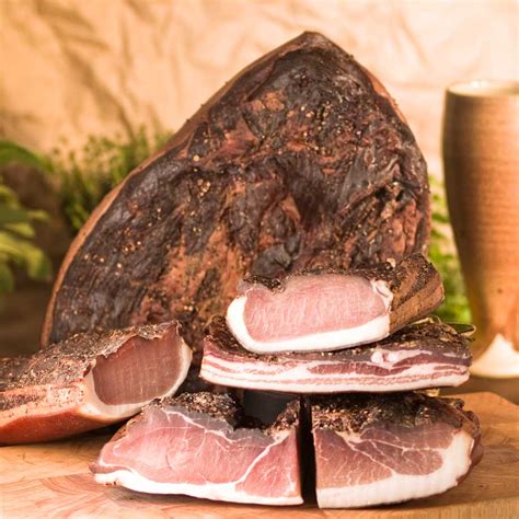 .ростбиф жирарди (roastbeef girardi), краутфлекерль (kraughfleerle), липтовский сыр (liptauer käse), суп с яйцом (suppe mit ei), тирольский шпик (tiroler speck), штрудель (strudel) Speck und Wurst - Tiroler Spezialitaeten Neudert