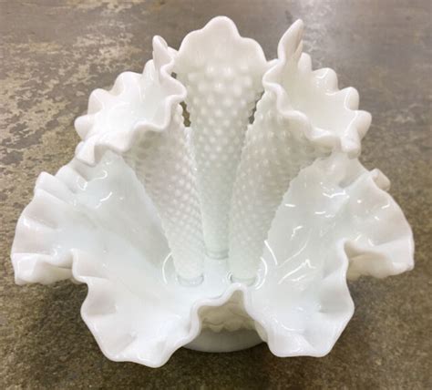 Fenton White Milk Glass Hobnail Epergne 3 Horn Flower Vase Centerpiece Bowl Ebay