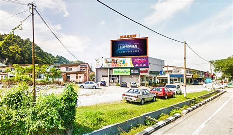 Nel centro di kuala kangsar, questo hotel si trova a 1,4 km da masjid ubudiah e a 52 km da zoo taiping & night safari e centro commerciale ipoh parade. Perak LED Screen Advertising Agency LED Screen at Jalan ...
