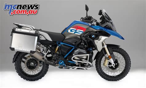 Here you can find such useful information as the fuel capacity, weight, driven wheels, transmission type, and others data according to all known model trims. 2017 BMW R 1200 GS Rallye | Aussie developed | MCNews.com.au