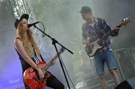 Anděl ho katapultovala na přední příčky hitparád. LIVE: Maloskalská noc rozezpívala i pětileté děti. Potlesk ...