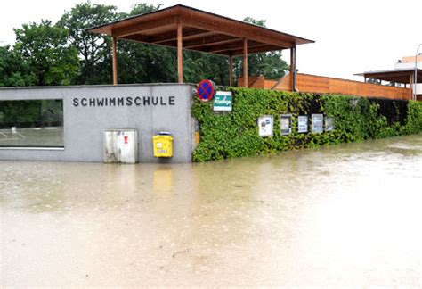 205922, steyr (ortskai), 1060 m³/s. Hochwasser-Situation immer dramatischer - ooe.ORF.at