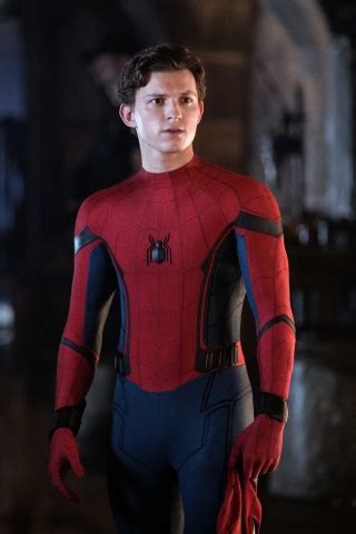 Check spelling or type a new query. 320x480 Tom Holland As Spiderman In Far From Home Apple ...