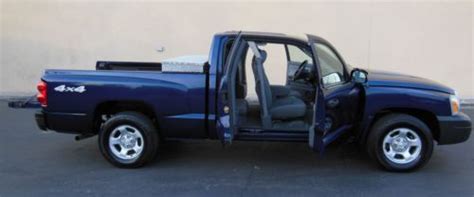 Purchase Used 2005 Dodge Dakota 4x4 65ft Bed Beautiful Truck Priced To