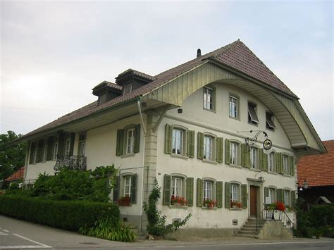 Somos una empresa que nace desde un emprendimiento familiar, adecuando casas, la cual pasan a ser aparthotel con toque hogareño; Architecture rustique en Suisse — Wikipédia