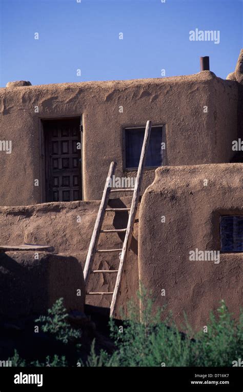 Usa New Mexico Taos Pueblo Adobe Mudbrick Ladder Stock Photo Alamy