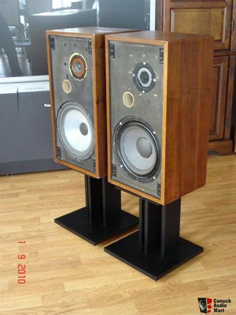 Rare Vintage Rectilinear Speakers Photo 253932 Canuck Audio Mart