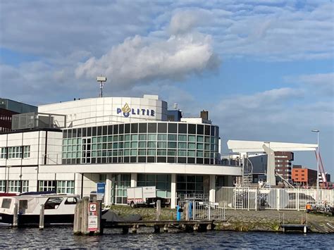 De drie meest recente slachtoffers meldden zich gisteren, van wie één vlak voor de. Getuigen gezocht: serie aanrandingen in Alkmaar bij ...