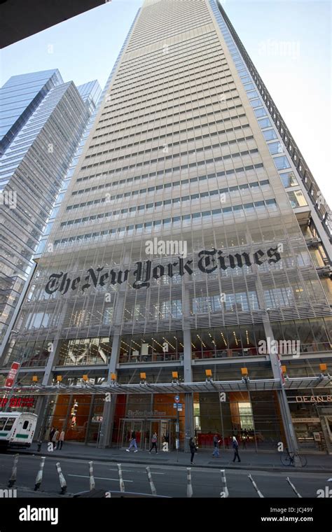 Nyt building hi-res stock photography and images - Alamy