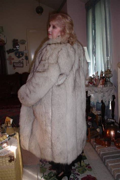 pin by furlover voin22 on fur barynya 3 coat fashion fur coat