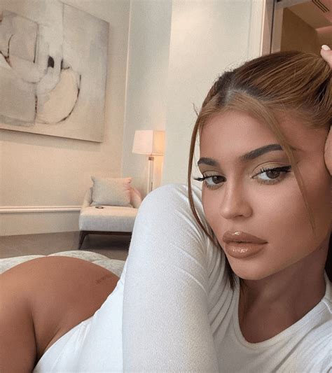 Kylie Jenner Says She Spends Her Days On Zoom Meetings In Sexy