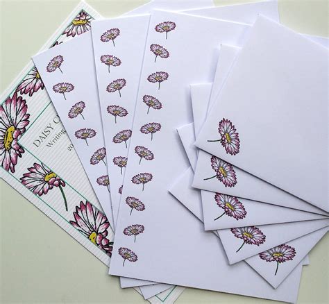 Writing Paper And Matching Envelopes Set Daisy Design Etsy Uk