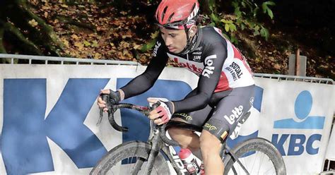 Caleb ewan regrets poor positioning in opening giro d'italia sprint. Caleb Ewan schrijft Scheldeprijs op zijn naam | Wielrennen ...