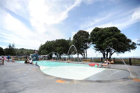 Waikanae Beach Top 10 Holiday Park In Gisborne Best Rates And Deals On