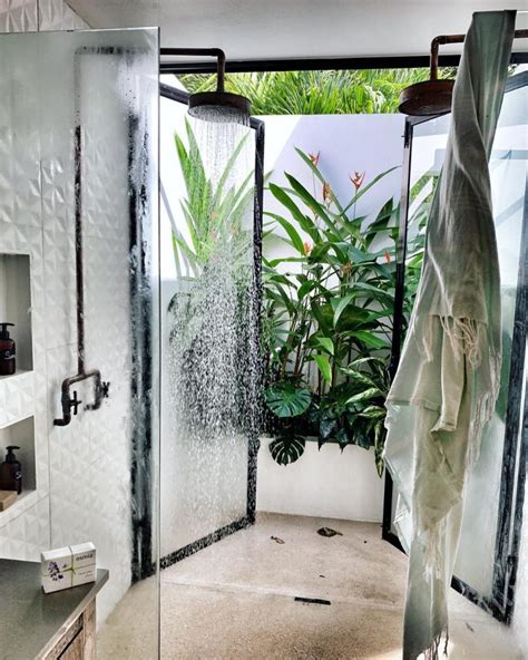 37 Best Outdoor Shower Ideas For Your Amazing Summertime