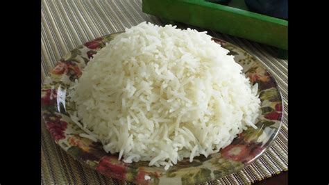 A bowl of rice also has some nutrients such as carbohydrates and white rice will have different nutrient profiles and caloric content than other varieties of rice. How to make de-starched rice/Rice with reduced calories ...