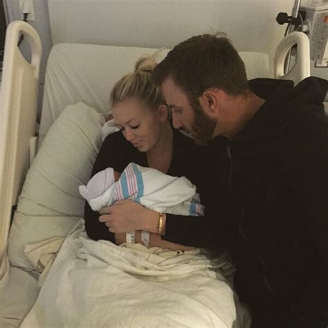 Paulina Gretzky From First Time Moms Mothers Day 2015 E News
