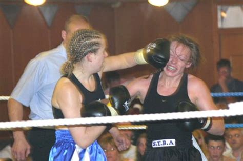 Female Boxing Now May 2016