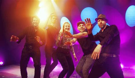 Maybe you would like to learn more about one of these? Herdensingen am Freitag, 16.07.2021, 20 Uhr, im Innenhof ...