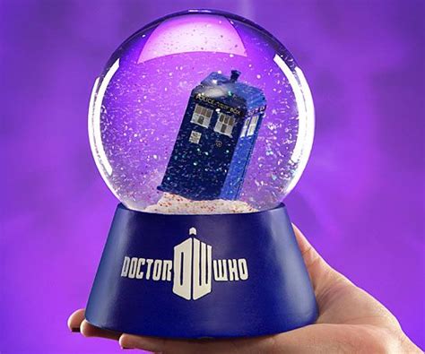 Doctor Who Tardis Snow Globe With Images Snow Globes