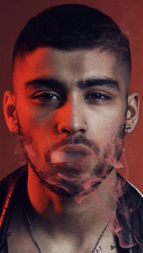 The singer, 28, becomes visibly enraged and starts swearing at the. Zayn Malik Height, Weight, Age and Full Body Measurement