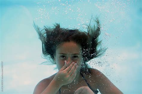 Hentai Girls Peeing Underwater