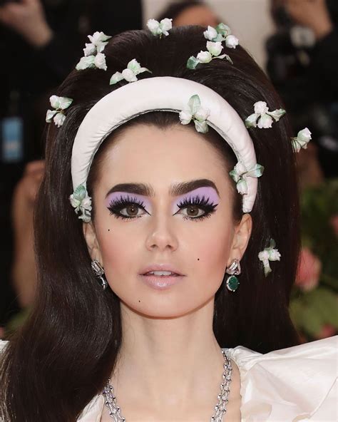 Lily Collins At The 2019 Met Gala In 2020 Retro Makeup Makeup