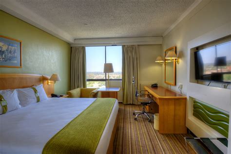 Hotel melaka, taming sari dönen kule'ye (taming sari revolving tower) 10 dakikalık yürüme mesafesindedir. Promo 60% Off Holiday Inn Bulawayo Hotel Zimbabwe | B&b ...