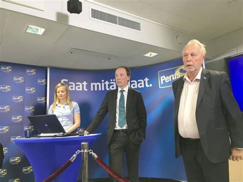 Kolumni | poliittinen suunnittelija riikka purra (ps.) kirjoittaa kolumnissaan suurmoskeijahankkeesta. Halla-aho ja Purra vaativat: Sisärajatarkastukset koko EU ...