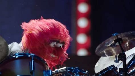 Dave Grohl Has A Drum Off With Animal From The Muppets Bbc News