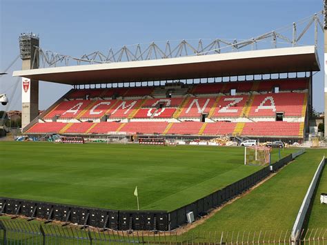 Il catalogo completo di stadio in monza, lombardia, italia. Monza, Vicenza e Reggina in festa: ufficiale la promozione ...