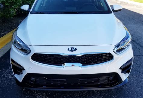 While the 2020 kia forte5 gt doesn't have the most refined materials or the lowest fuel consumption ratings in its class (8.9 l/100 km in the city and 6.9 l/100 km on the. Test Drive: 2019 Kia Forte EX | The Daily Drive | Consumer ...