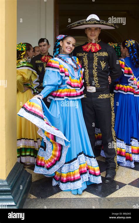traditional and authentic mexican costumes lovetoknow vlr eng br