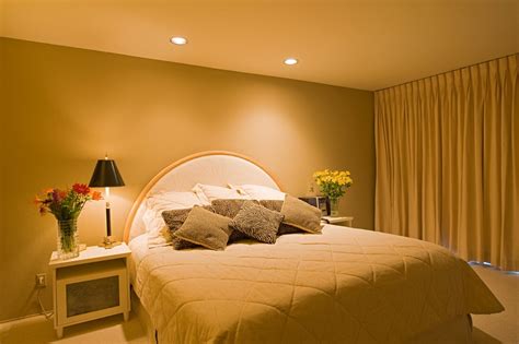 Great small bedroom decor for your home decor arrangement ideas beautiful bedroom arrangements ideas. Simple Bedroom Design Setup With Zero Clutter | Propertylogy
