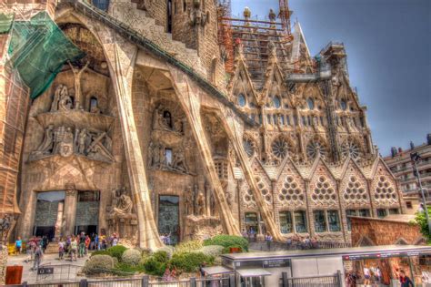 Sagrada Familia By Antonio Gaudí Barcelona Spain Gaudi Barcelona