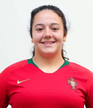 Vitoria almeida plus size model looks like. FPF > Jogadores > Jogador