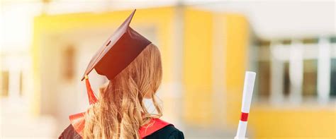 Un métier à l'image positive. Comment devenir conseiller immobilier sans diplôme