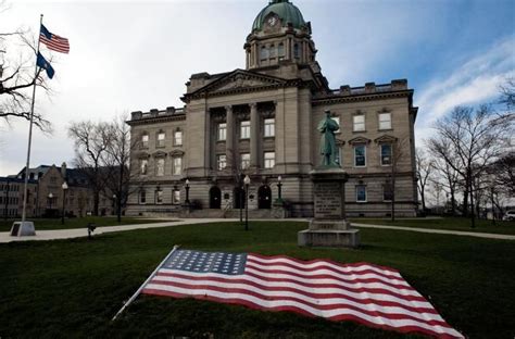 Kankakee County Courthouse Kankakee Illinois Note Broken Flag