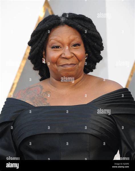 Whoopi Goldberg Oscar High Resolution Stock Photography And Images Alamy