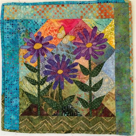 A Purple Flower Quilt Is Just Too Good Flowerquilts Quilts Flowers