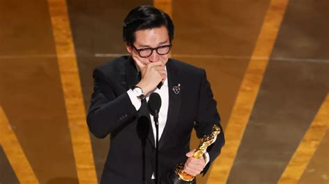 Ke Huy Quan Breaks Down On Stage After Oscar Win Says My Journey Started On A Boat In