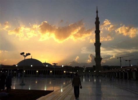 Sunset View Of Al Masjid An Nabawi Medina Saudi Sunset Views