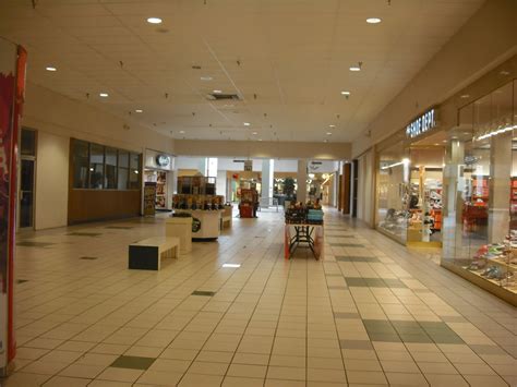 Hopkinsville, kentucky travel sticker featuring the mischievous hopkinsville goblins, a gang of small aliens from ufo lore. Kentucky Travels: Hopkinsville Mall and Area