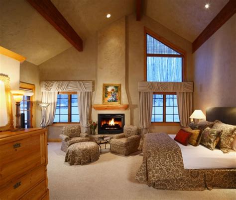 Luxury Master Bedrooms With Fireplaces Luxurious Master Bedroom With