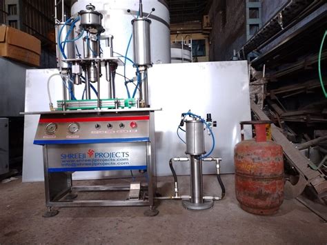 In Semi Automatic Aerosol Filling Machine Hp Capacity Can